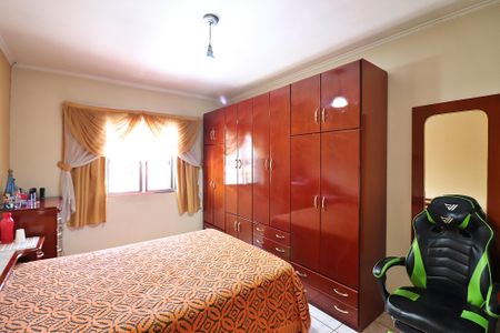 Casa à venda com 182m², 4 quartos e 2 vagasQuarto 1