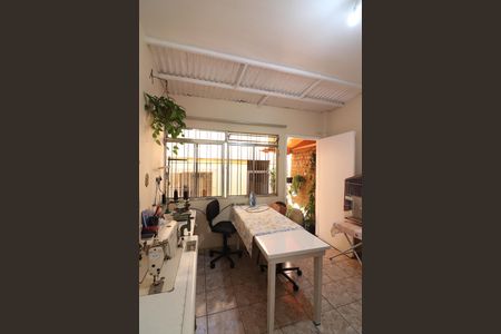 Casa à venda com 182m², 4 quartos e 2 vagasEscritório