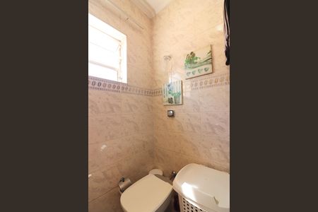 Casa à venda com 182m², 4 quartos e 2 vagasBanheiro Social