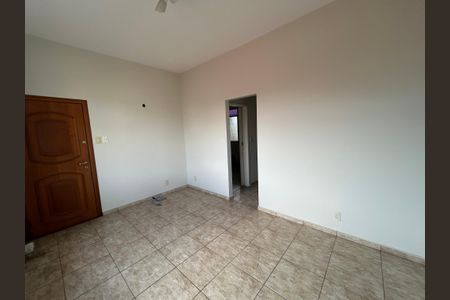Sala de casa para alugar com 1 quarto, 48m² em Vila Valqueire, Rio de Janeiro