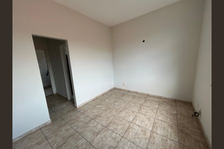 Casa à venda com 48m², 1 quarto e 1 vagaSala