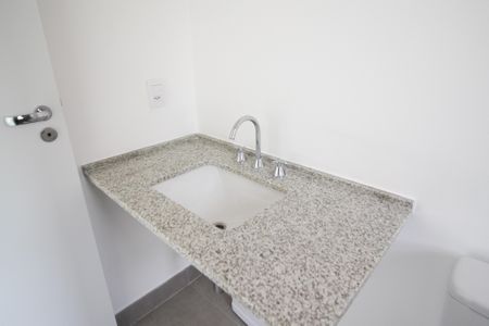 Apartamento à venda com 88m², 2 quartos e 1 vaga Apartamento à venda com 88m², 2 quartos e 1 vagaBanheiro da Suíte 2