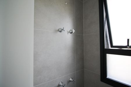 Apartamento à venda com 88m², 2 quartos e 1 vaga Apartamento à venda com 88m², 2 quartos e 1 vagaBanheiro da Suíte 2