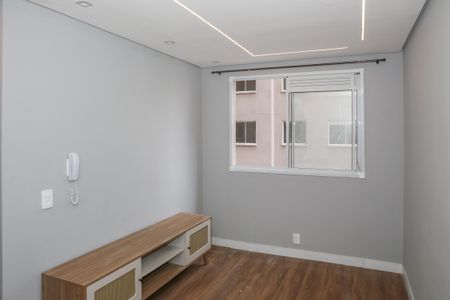 Sala de apartamento para alugar com 2 quartos, 33m² em Parque Industrial Tomas Edson, São Paulo