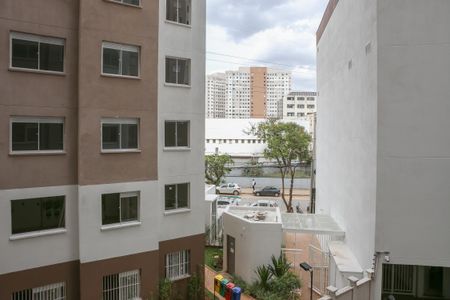 Vista da Sala de apartamento para alugar com 2 quartos, 33m² em Parque Industrial Tomas Edson, São Paulo