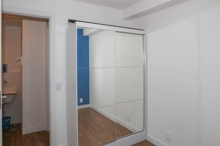 Quarto 1 de apartamento para alugar com 2 quartos, 33m² em Parque Industrial Tomas Edson, São Paulo