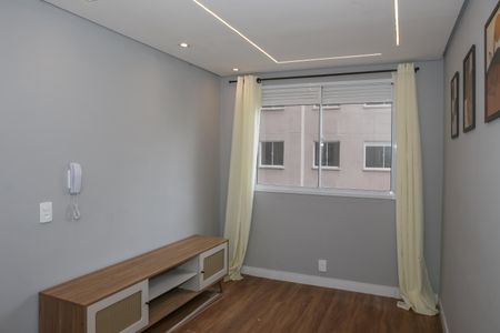 Sala de apartamento para alugar com 2 quartos, 33m² em Parque Industrial Tomas Edson, São Paulo