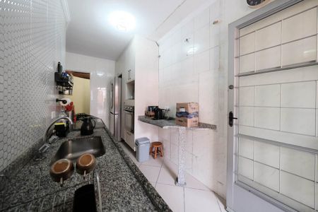 Casa à venda com 140m², 2 quartos e 4 vagasCozinha e Área de Serviço