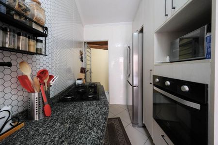 Casa à venda com 140m², 2 quartos e 4 vagasCozinha e Área de Serviço