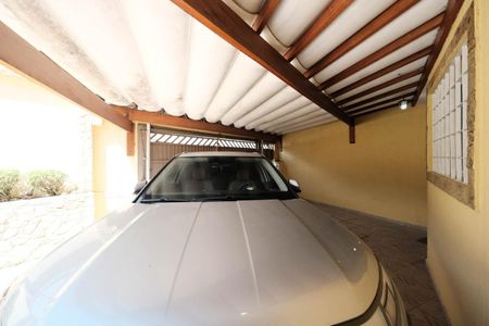 Casa à venda com 140m², 2 quartos e 4 vagasGaragem