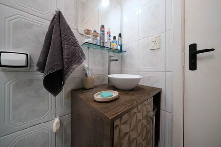 Casa à venda com 140m², 2 quartos e 4 vagasBanheiro