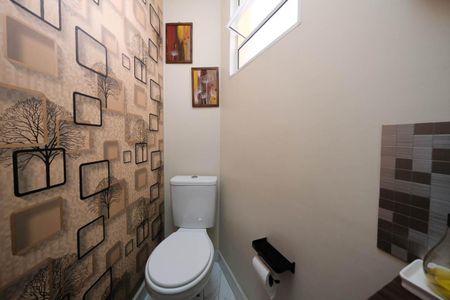 Casa à venda com 140m², 2 quartos e 4 vagasLavabo