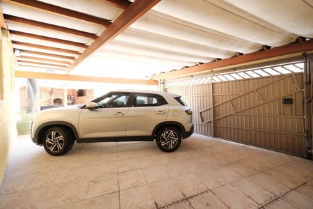 Casa à venda com 140m², 2 quartos e 4 vagasGaragem