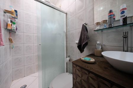 Casa à venda com 140m², 2 quartos e 4 vagasBanheiro