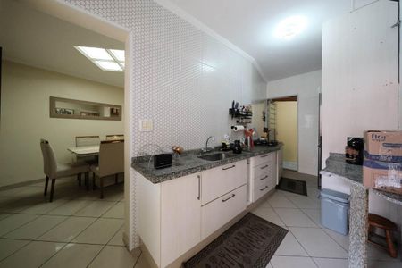 Casa à venda com 140m², 2 quartos e 4 vagasCozinha e Área de Serviço
