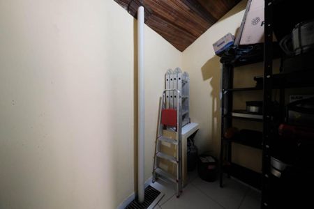 Casa à venda com 140m², 2 quartos e 4 vagasCozinha e Área de Serviço