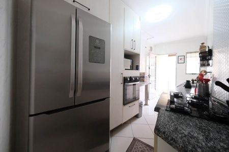 Casa à venda com 140m², 2 quartos e 4 vagasCozinha e Área de Serviço