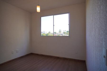 Sala de apartamento à venda com 2 quartos, 41m² em Rubem Berta, Porto Alegre