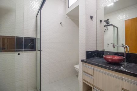 Casa para alugar com 180m², 3 quartos e 1 vagaBanheiro da suíte 1