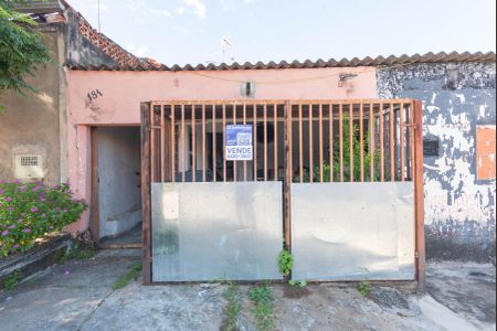 Casa à venda com 100m², 2 quartos e 1 vagaFachada e Plaquinha