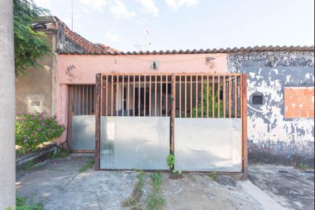Casa à venda com 100m², 2 quartos e 1 vagaFachada
