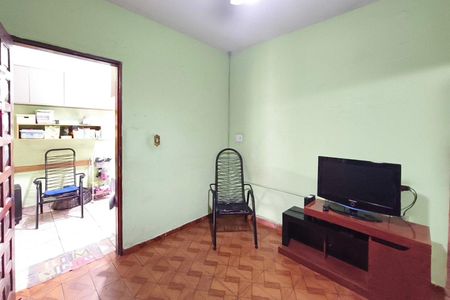 Casa à venda com 100m², 3 quartos e 3 vagasSala