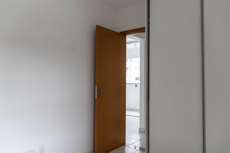 Apartamento à venda com 75m², 3 quartos e 2 vagasQuarto 2