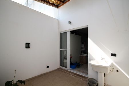 Casa de condomínio para alugar com 59m², 2 quartos e 2 vagasLavanderia