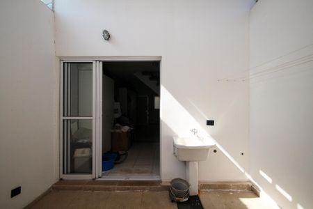 Casa de condomínio para alugar com 59m², 2 quartos e 2 vagasLavanderia