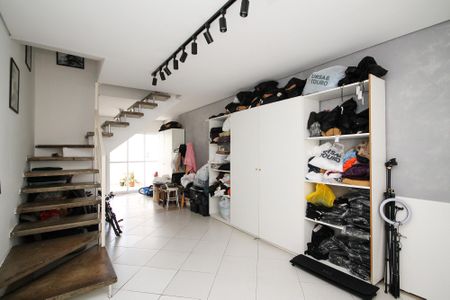 Sala de casa de condomínio para alugar com 2 quartos, 59m² em Outeiro de Passárgada, Cotia