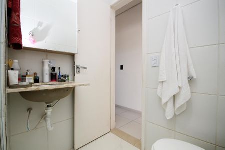 Casa de condomínio para alugar com 59m², 2 quartos e 2 vagasBanheiro