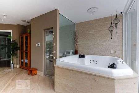 Casa de condomínio à venda com 790m², 4 quartos e 6 vagasJacuzzi