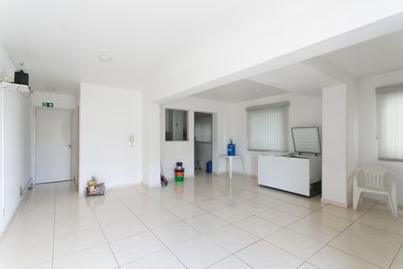 Apartamento à venda com 50m², 2 quartos e 1 vaga Apartamento à venda com 50m², 2 quartos e 1 vagaÁrea comum - Salão de Festas