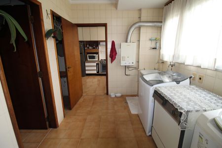 Apartamento para alugar com 200m², 4 quartos e 3 vagasÁrea de Serviço