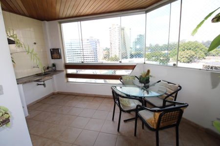 Apartamento para alugar com 200m², 4 quartos e 3 vagasSacada