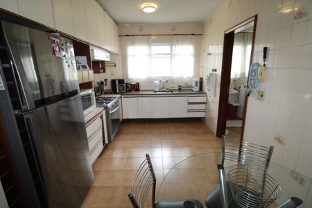 Apartamento para alugar com 200m², 4 quartos e 3 vagasCozinha