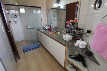Apartamento para alugar com 200m², 4 quartos e 3 vagasBanheiro da Suíte