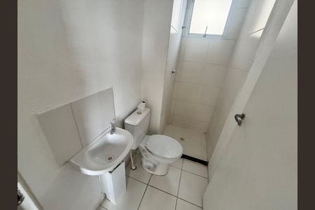 Banheiro de apartamento à venda com 2 quartos, 38m² em Vila Popular, São Paulo