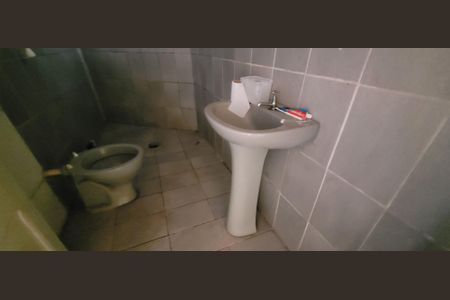 Casa para alugar com 60m², 2 quartos e sem vagaBanheiro