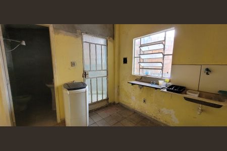 Casa para alugar com 60m², 2 quartos e sem vagaCozinha 