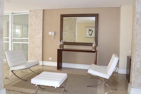 Apartamento à venda com 99m², 2 quartos e 1 vagaHall Social