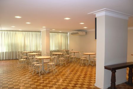 Apartamento à venda com 99m², 2 quartos e 1 vagaSalão de Festas