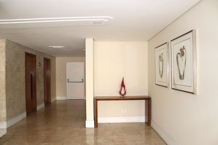 Apartamento à venda com 99m², 2 quartos e 1 vagaHall Social