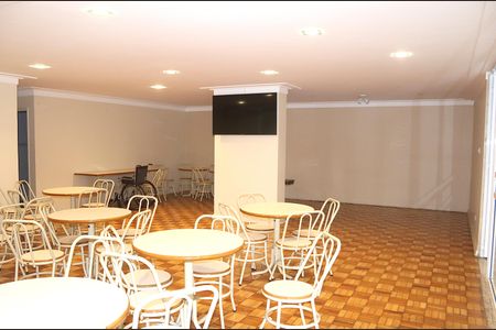 Apartamento à venda com 99m², 2 quartos e 1 vagaSalão de Festas