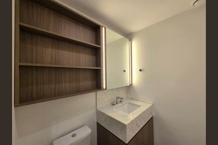 Apartamento para alugar com 63m², 1 quarto e sem vagaBanheiro da Suíte