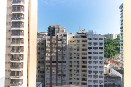 Vista da Sala de apartamento para alugar com 2 quartos, 80m² em Icaraí, Niterói
