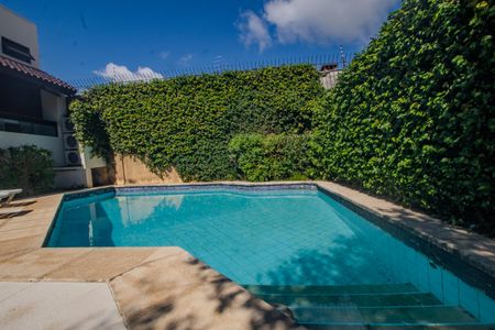 Casa de condomínio para alugar com 440m², 7 quartos e 4 vagasPiscina