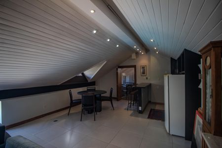 Casa de condomínio para alugar com 440m², 7 quartos e 4 vagasSala 3