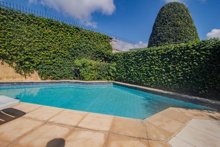 Casa de condomínio para alugar com 440m², 7 quartos e 4 vagasPiscina