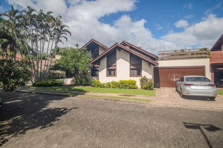 Casa de condomínio para alugar com 440m², 7 quartos e 4 vagasFachada